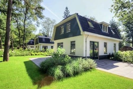 Groot vakantiehuis middenin de natuur Veluwe 10 personen