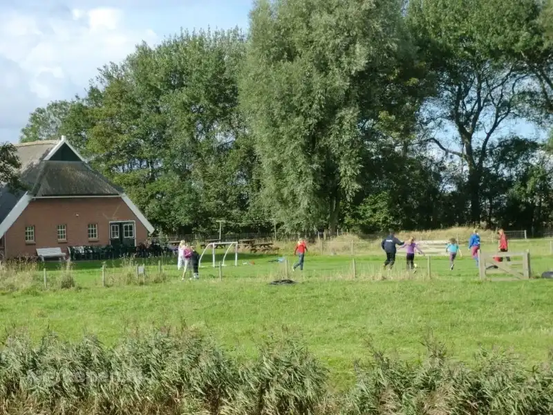 Vakantieboerderij voor 30 personen Landelijk gelegen accommodatie voor 30 personen vlakbij de Waddenzee