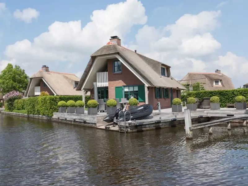 Vakantiehuis voor 10 personen op vakantiepark in Wanneperveen Overijssel