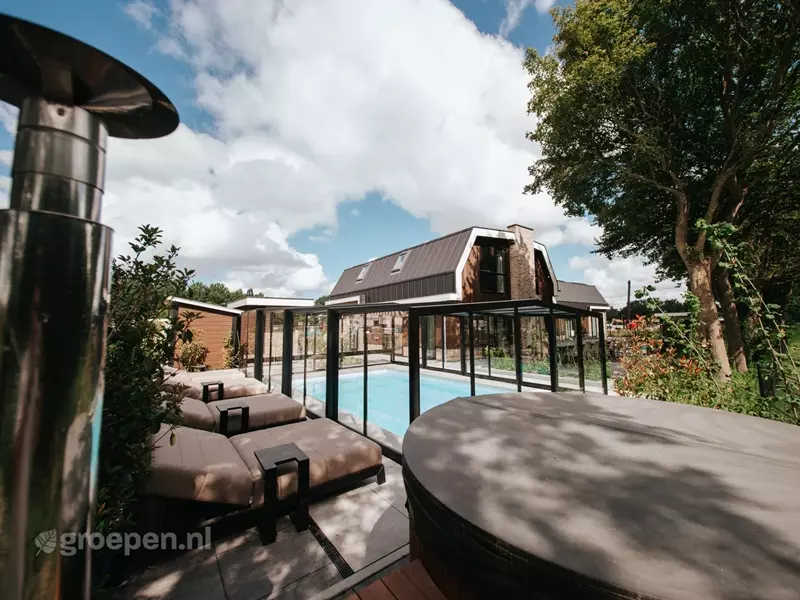 Luxe vakantievilla voor groepen met zwembad