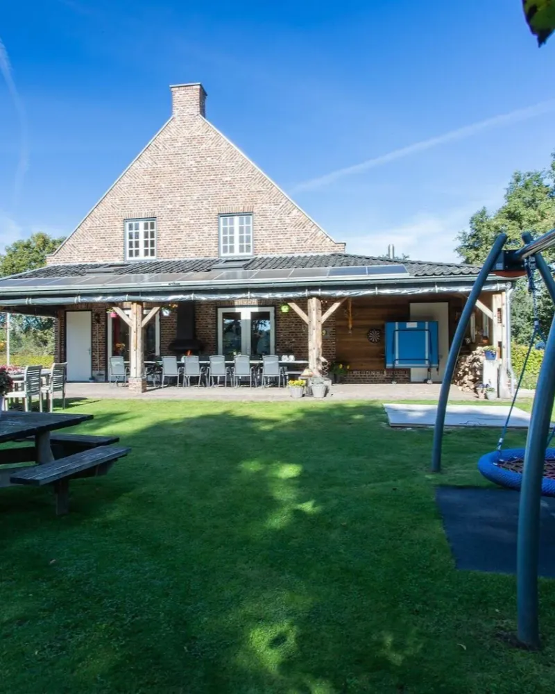 Mooie groepsaccommodatie Oostrum, Limburg, voor 20 personen met 8 slaapkamers