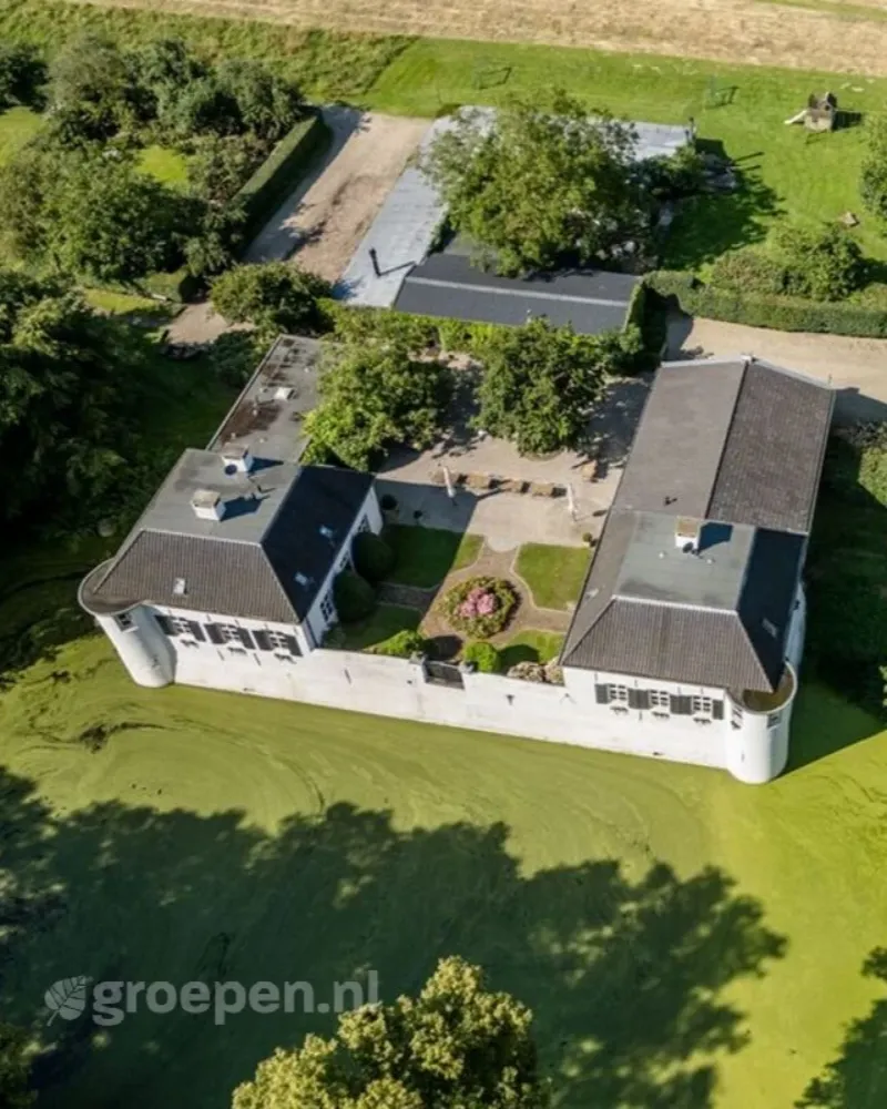 Unieke kasteellocatie Oijen, Noord-Brabant, voor 40 personen met 16 slaapkamers