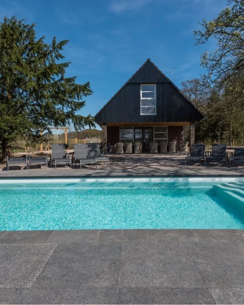 Vakantievilla in Gelderland voor 20 perosnen met eigen zwembad